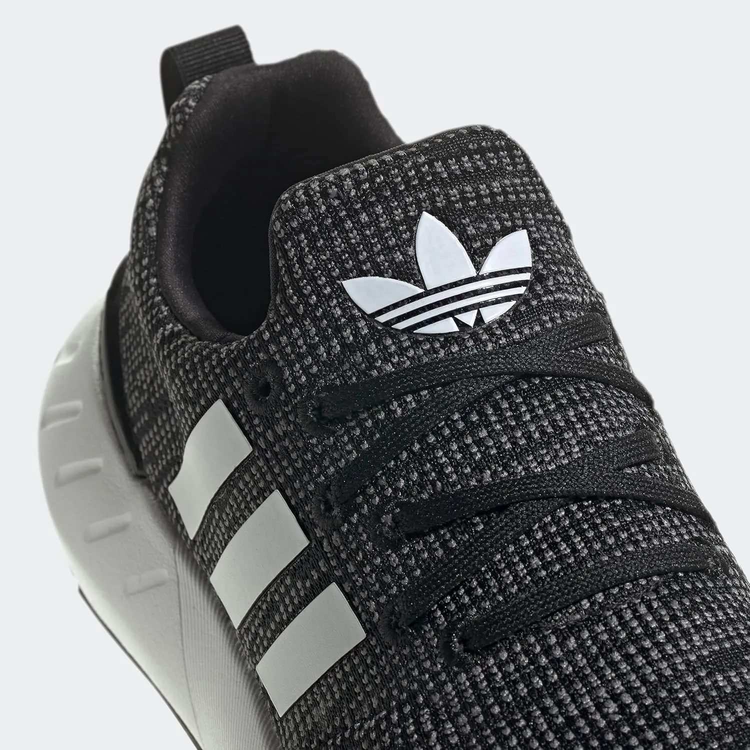 adidas Unisex-Child Swift Run 22 Sneaker