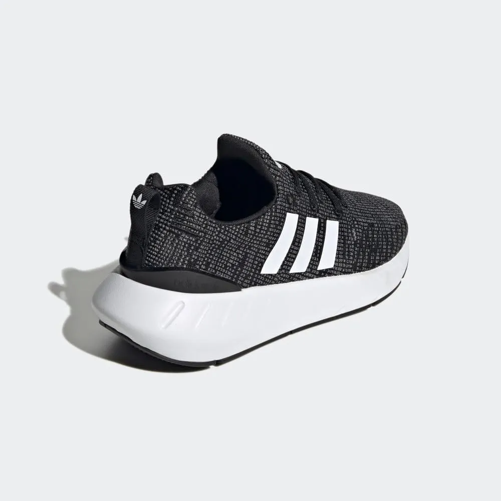 adidas Unisex-Child Swift Run 22 Sneaker