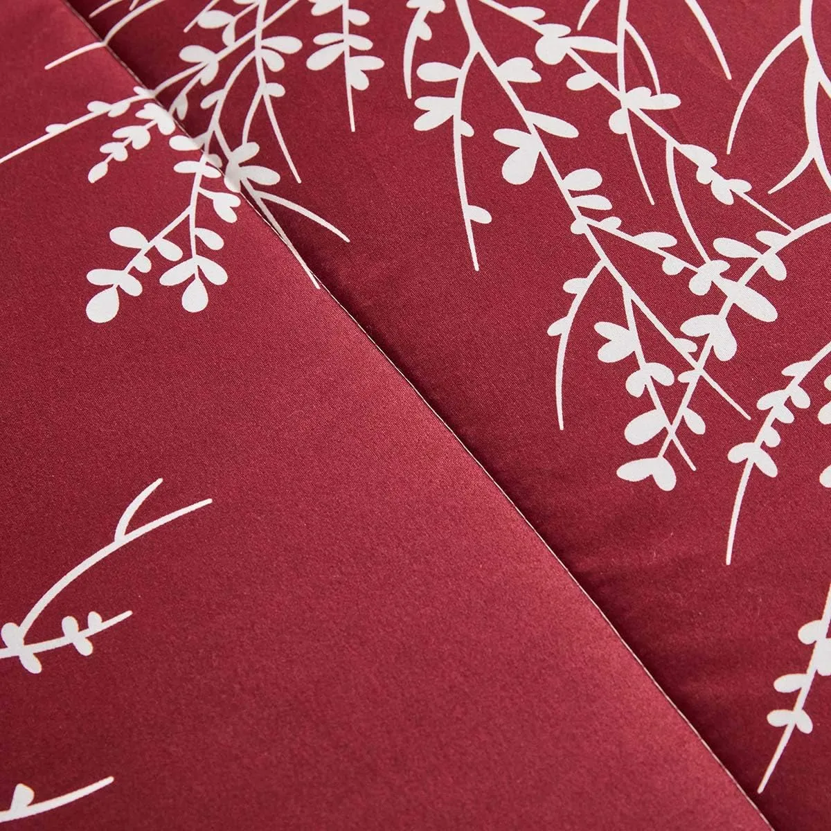 Christmas Bed in a Bag Burgundy Red Comforter Sheet Set 7 Pieces King Size Tree Branch Soft X-max Holiday Bedding Set (1 Comforter 2 Pillow Shams 1 Flat Sheet 1 Fitted Sheet 2 Pillowcases)