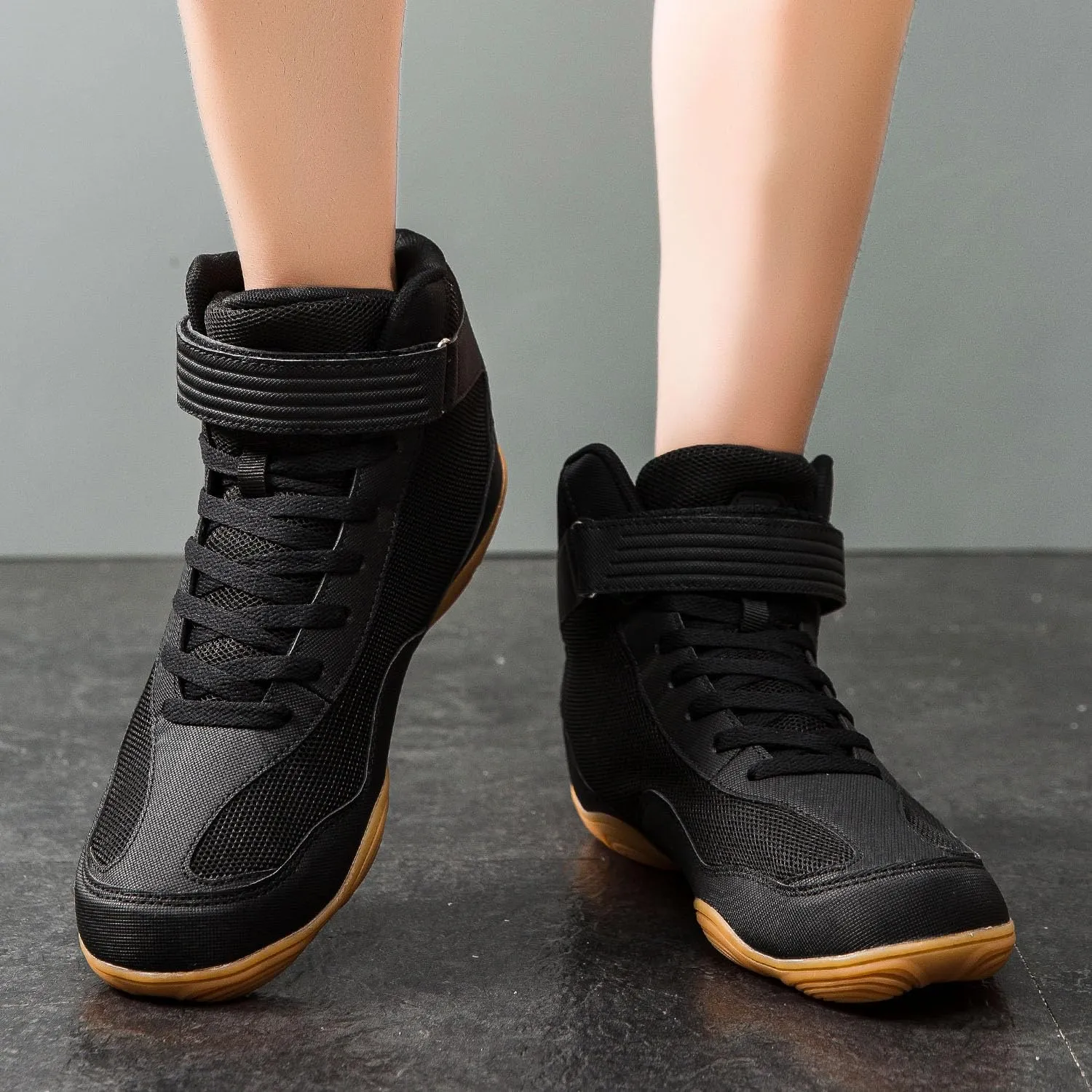 DimaiGlobal Men's Wrestling Shoe Fitness Sneaker Boxing Shoes Zero Drop Sole High Top Fighting Shoes Taekwondo Karate Martial Arts Training Shoes