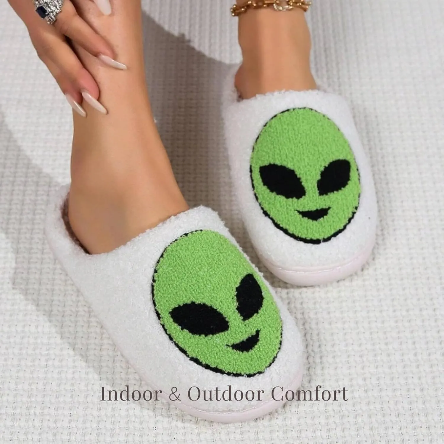 Halloween Slippers Alien Cartoon Pattern Slipper for Women Men Outdoor Indoor Comfy Fuzzy Footwear