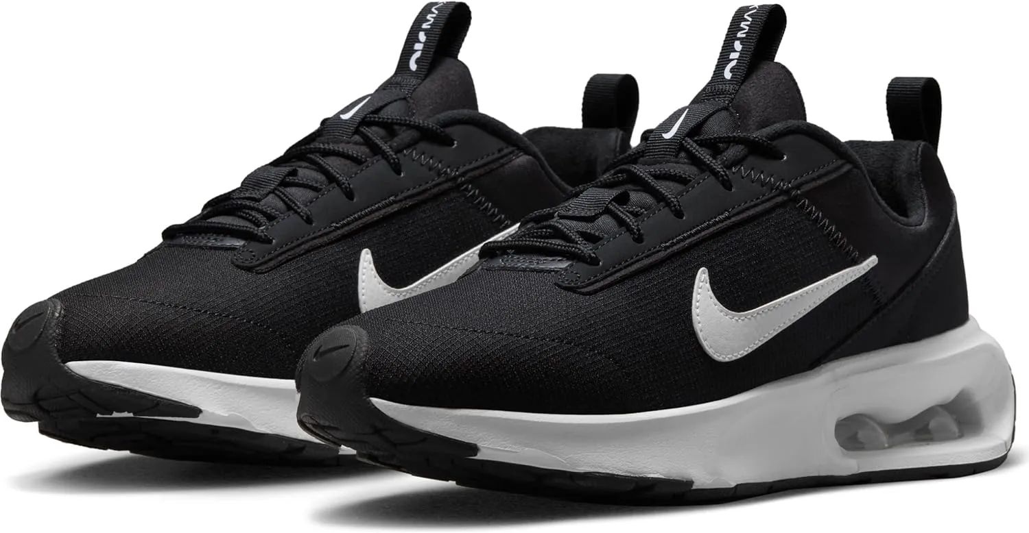 NIKE Women's Sneaker