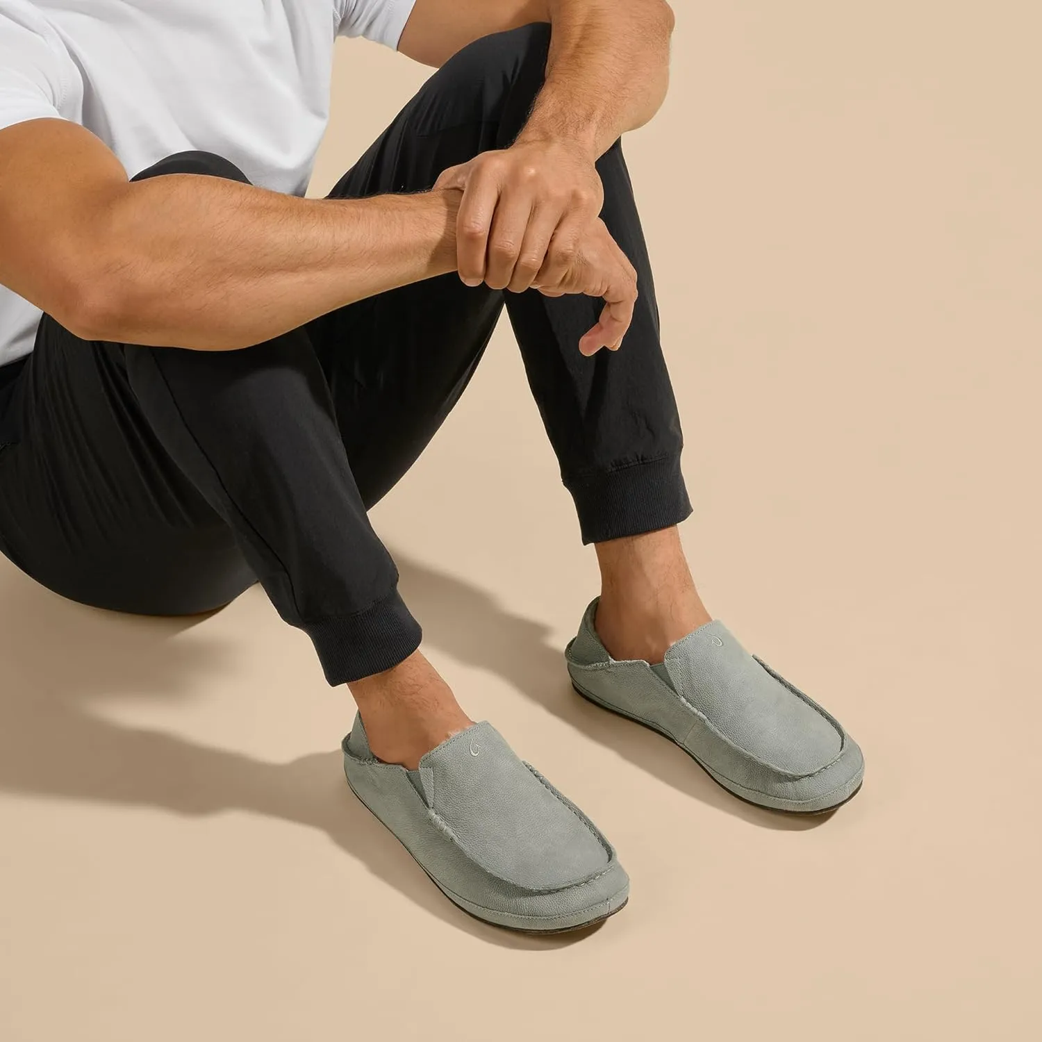 OLUKAI Moloa Slipper Men's Premium Leather Slip On Shoes, Soft Genuine Shearling Lining & Gel Insert, Drop-In Heel & All-Day Comfort