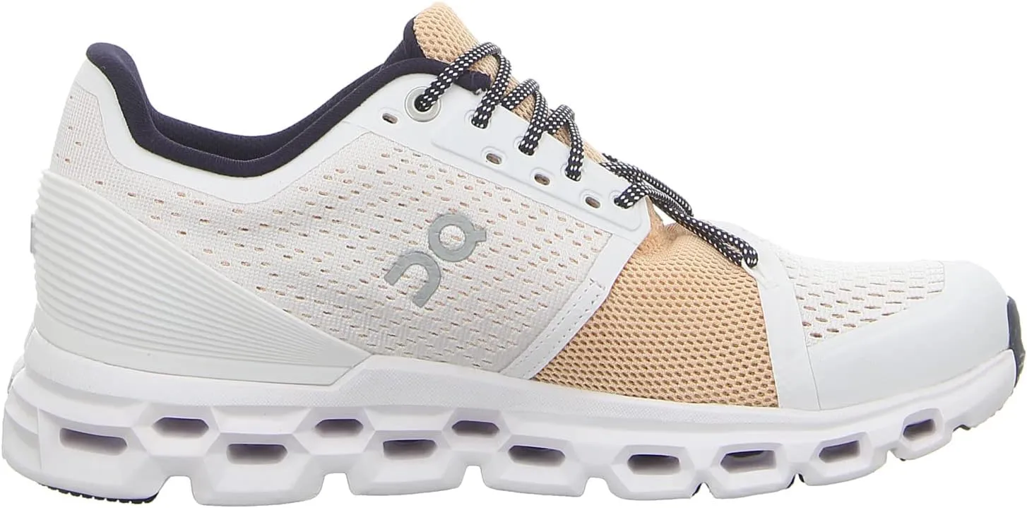 On Women's Cloudstratus Sneaker