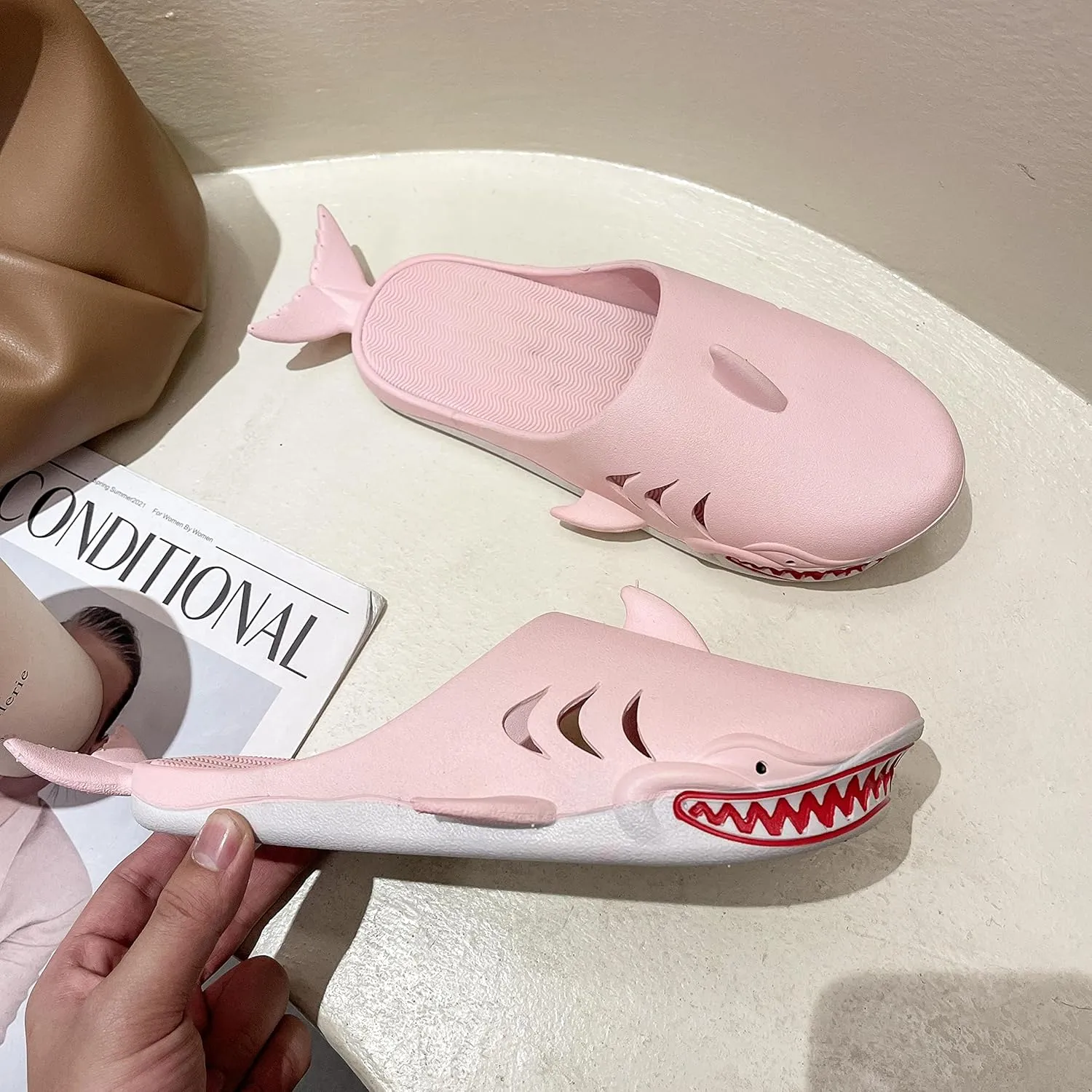 TOTENJS Lobster & Fish Slippers, Bass Sandals