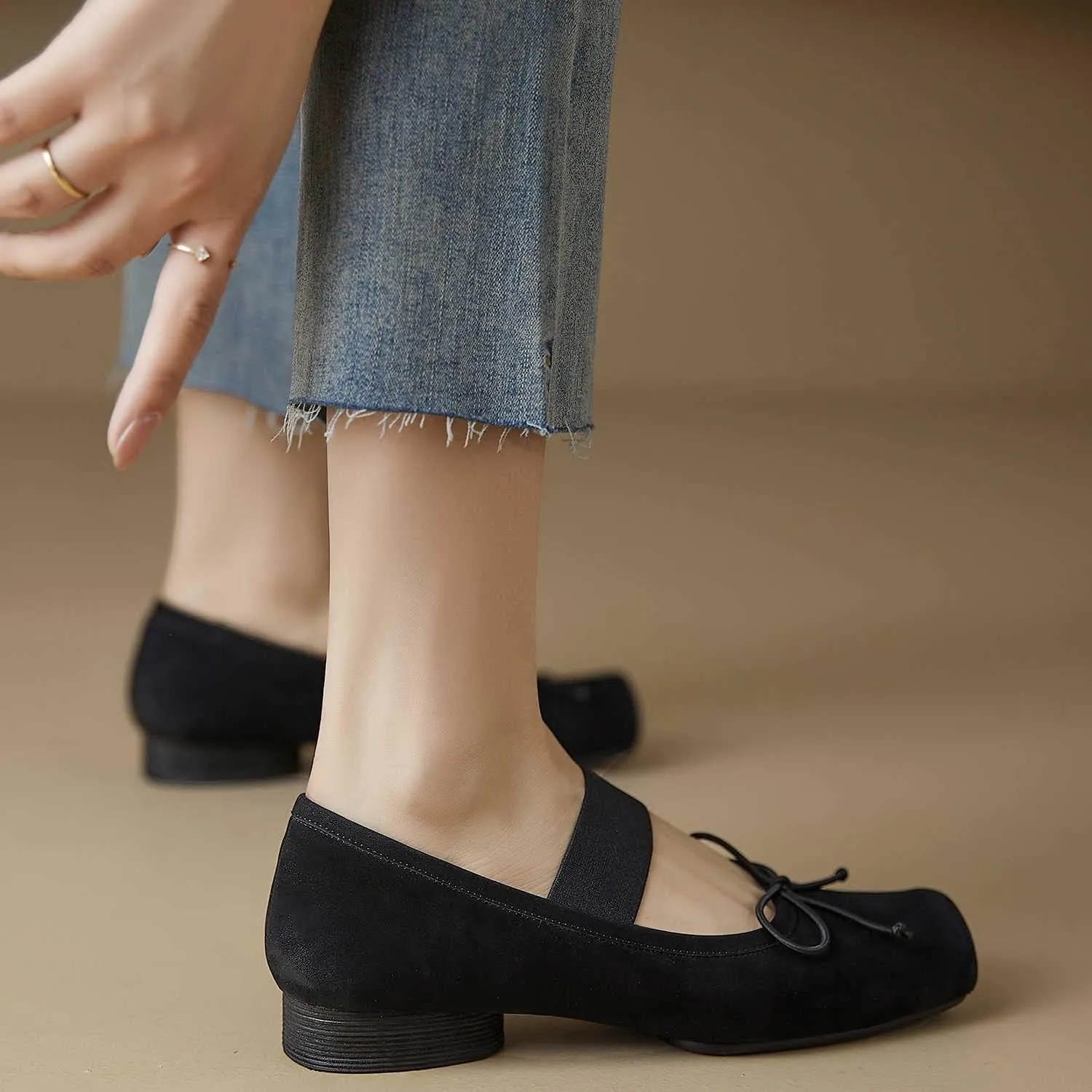 Womens Nubuck Leather Ballet Flats, Retro Square Toe with Wide Elastic Crisscross Band Low Thin Heel Shoes for Everyday Wear